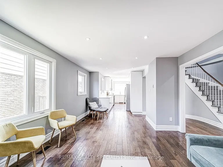 3148 Harris Cres #UPPER — Photo 10