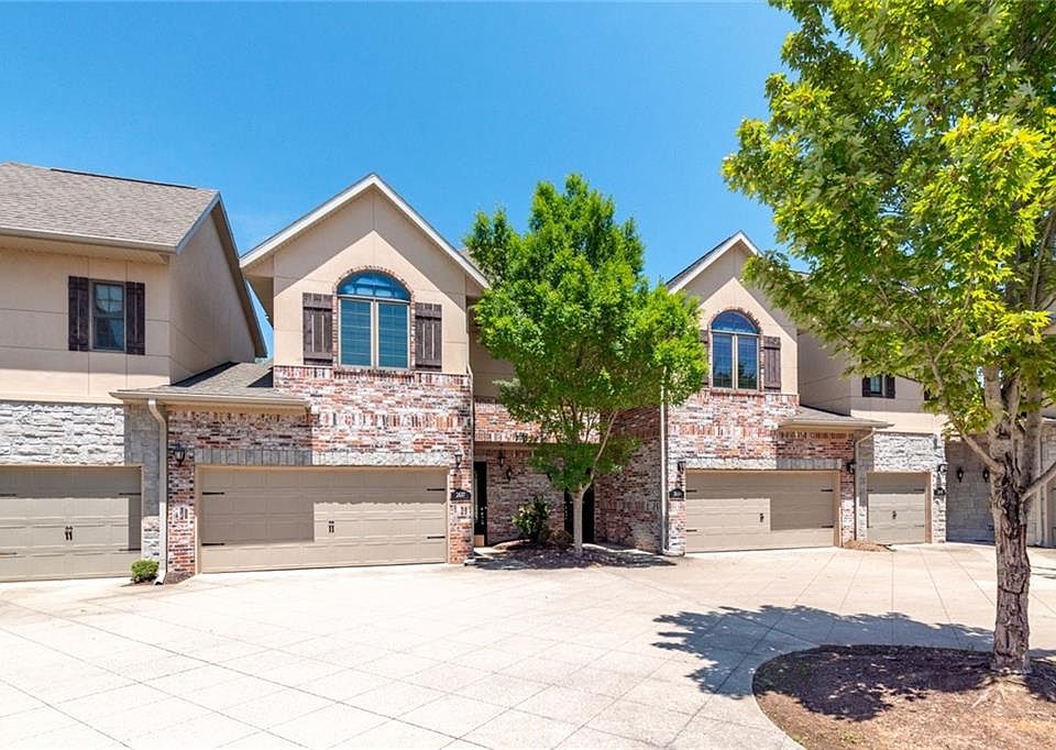 1st image of 2637 Everest Ave