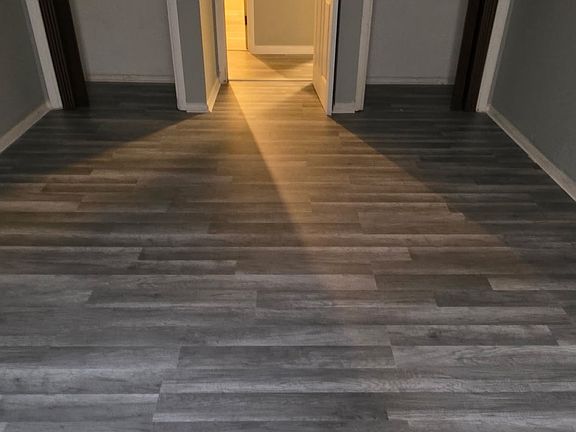 5th image of 110 E Prairie St #3