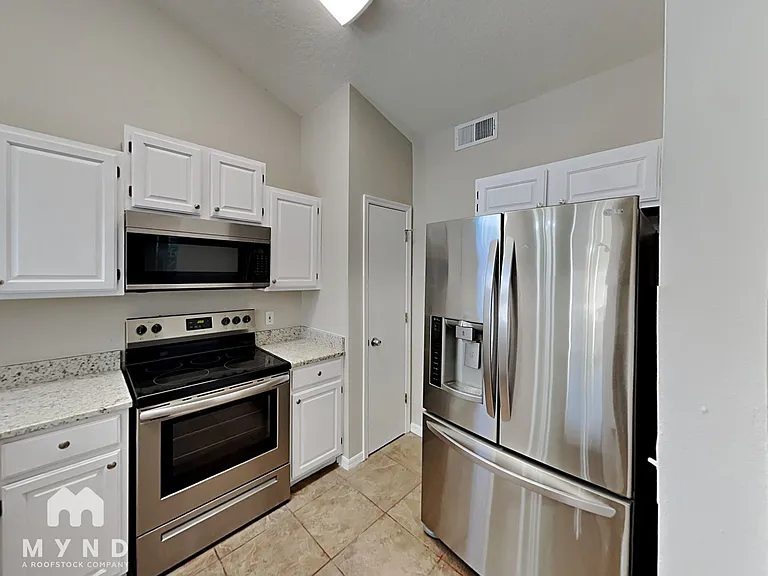 1778 Chatham Cir — Photo 4