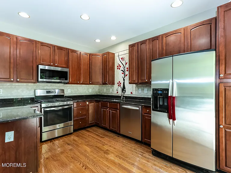 18 Deepwater Cir — Photo 7