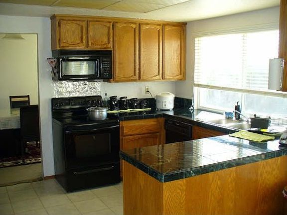3rd image of 4060 McNamara Way