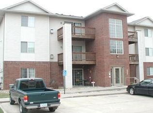 3060 Wilson Ave SW APT 2, Cedar Rapids, IA 52404