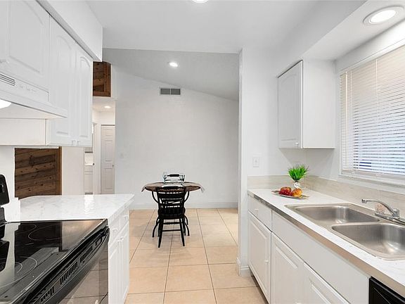 2nd image of 12142 Walden Woods Dr