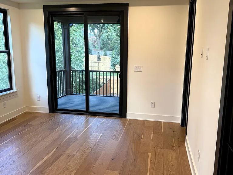 4117 Sarah Dr — Photo 21