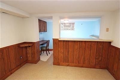 5th image of 15629 Norway Ave