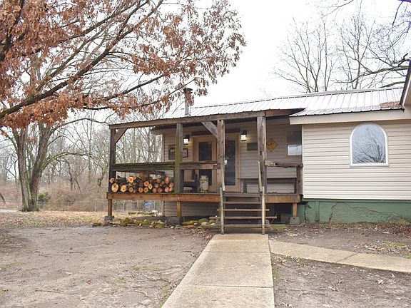 3rd image of 2613 Ivy Ln