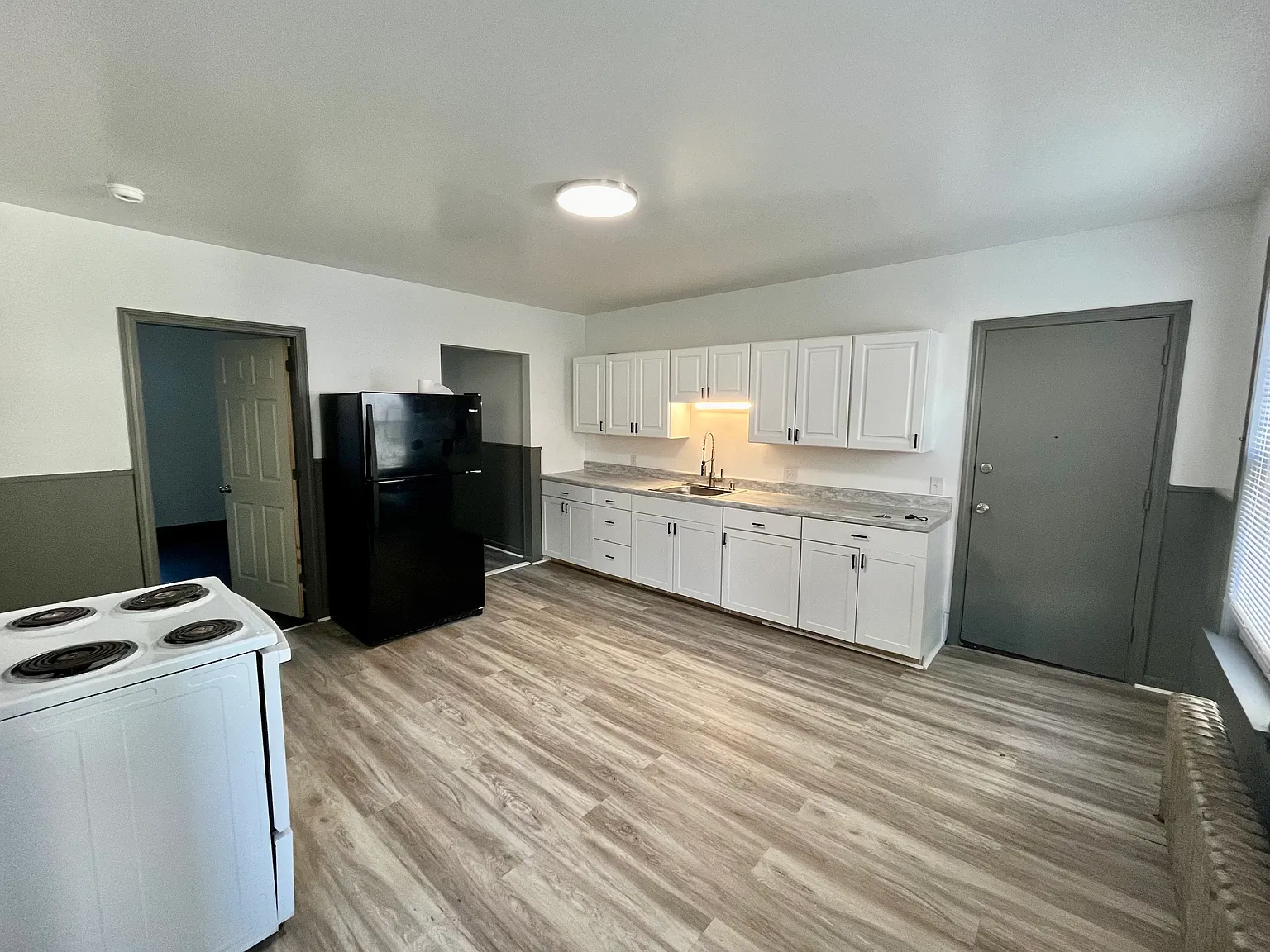 2 bed, $1,375 — Photo 2