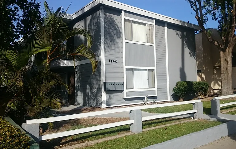 1140 Grand Ave #6 — Photo 2