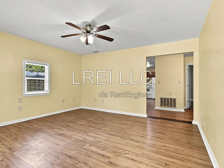 4014 Parthenia Ave — Photo 2