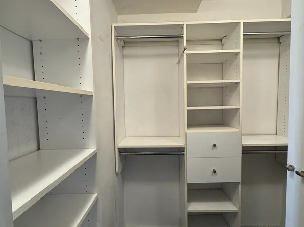 333 East 53rd Street image 19 of 21