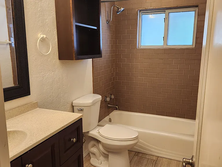 1308 Stanford Dr NE — Photo 7