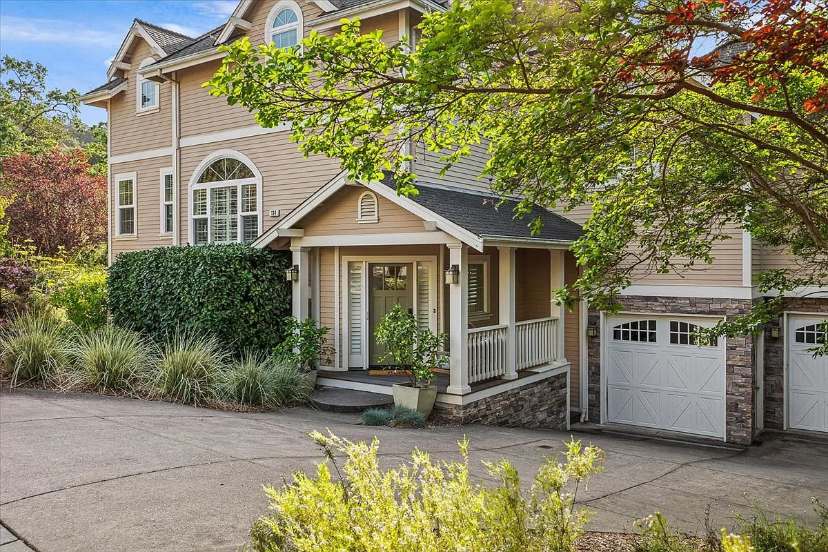 4 bed, 3.5 bath, 3000 sqft, $6,950 — Photo 4
