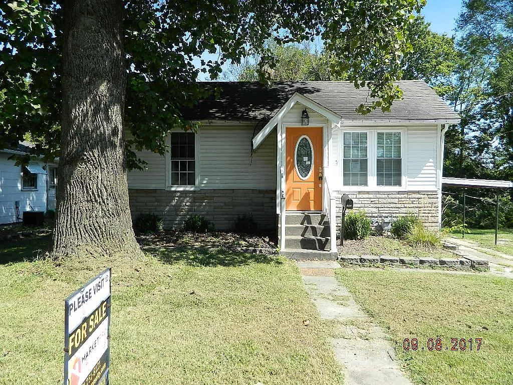 208 Seminole St photo 1