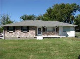 208 Trousdale Ave, Gallatin, TN 37066