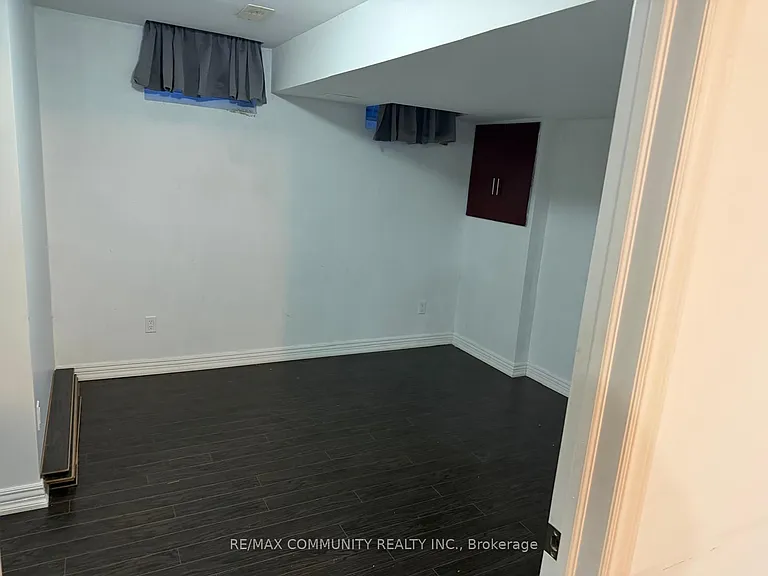 8 Terry Fox St — Photo 5
