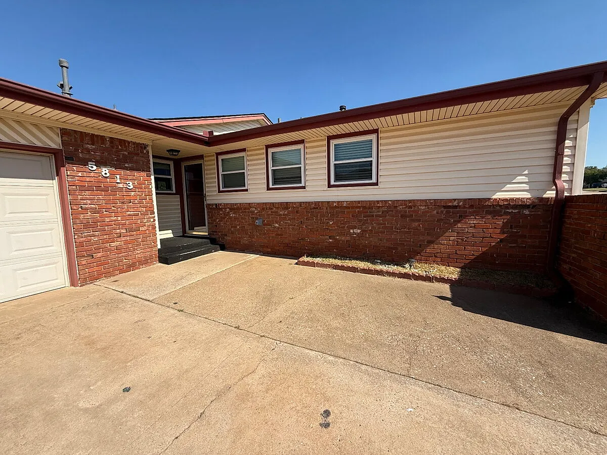 3 bed, 2.0 bath, 1145 sqft, $1,600 — Photo 2