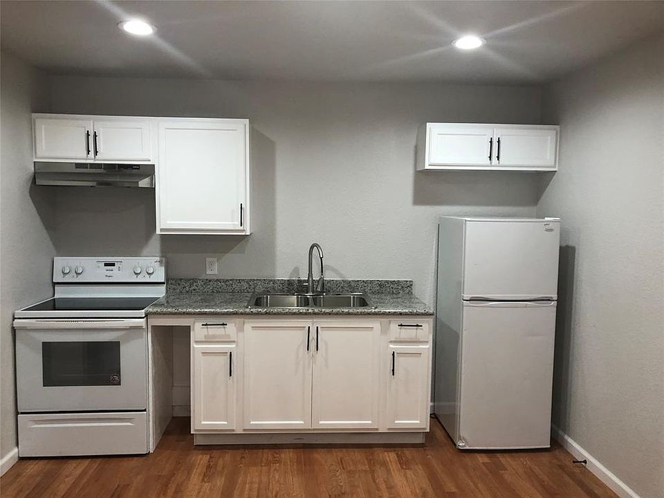1st image of 3309 Ennis St