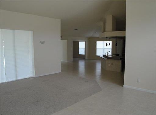 5th image of 1245 SW San Esteban Ave