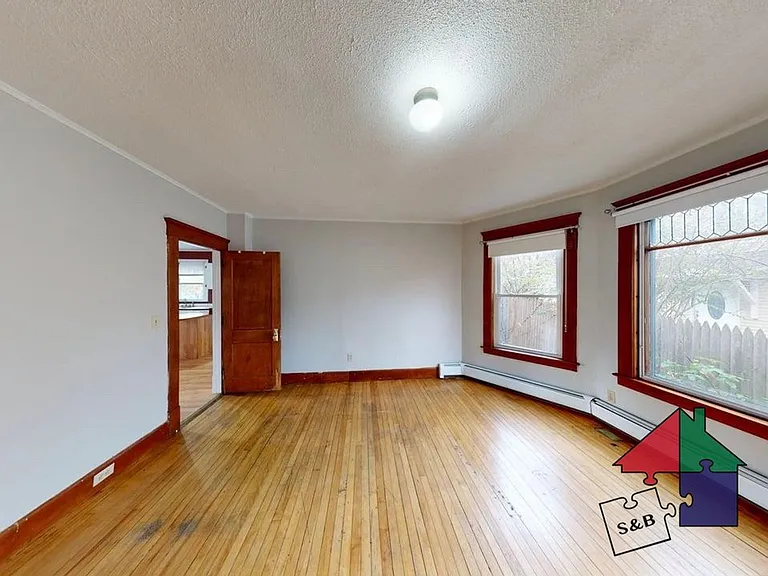 246 S Main St — Photo 9