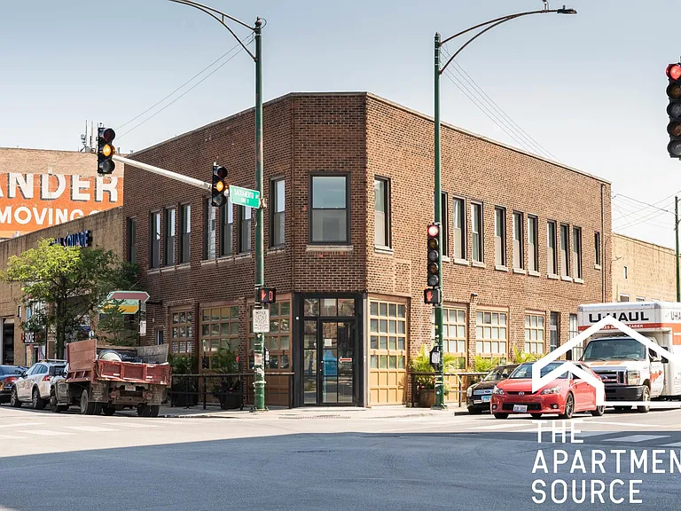 2450 N Milwaukee Ave #2F — Photo 41