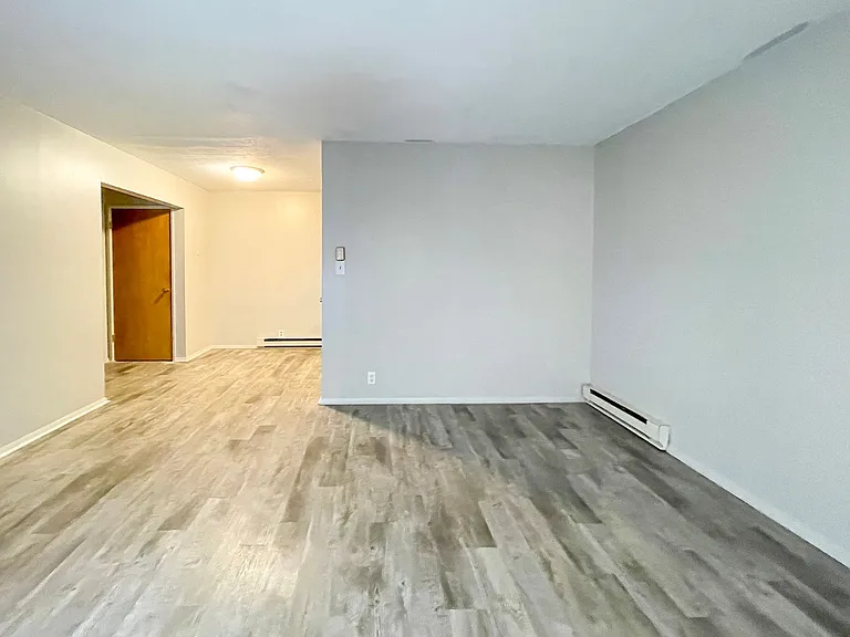 2310 N Oakwood Ave #2 — Photo 6