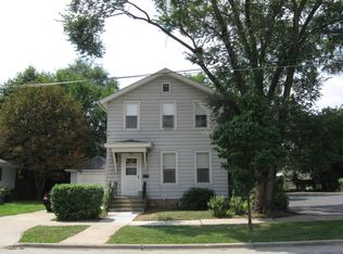 437 E Downer Pl, Aurora, IL 60505