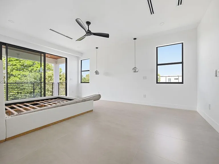 1337 NE 13th Ave #1337 — Photo 34