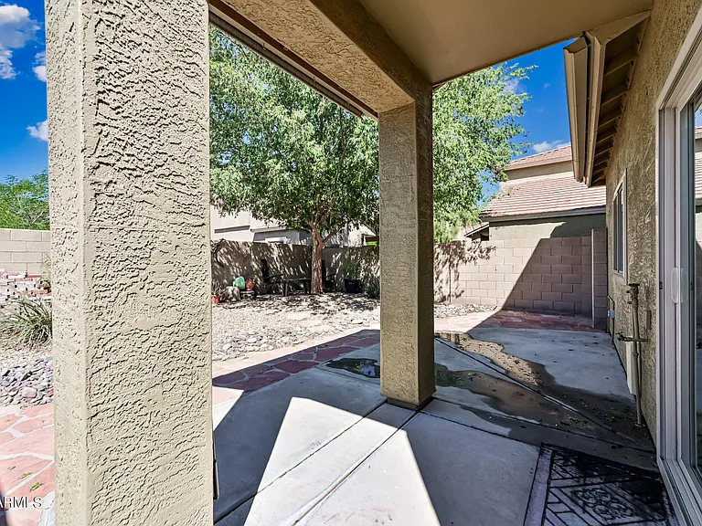 21838 N 41st St — Photo 28