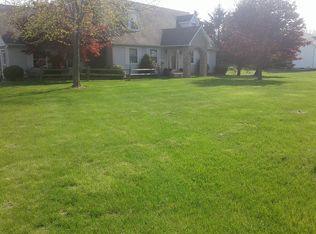 2042 E Hotchkiss Rd, Bay City, MI 48706