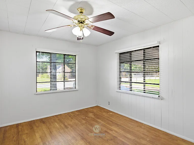 705 Florence St — Photo 15