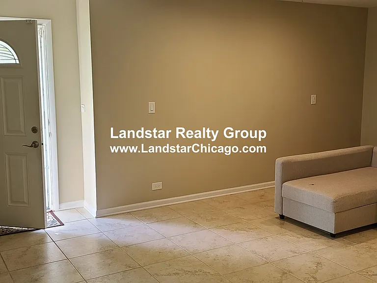 1170 Cove Dr — Photo 9