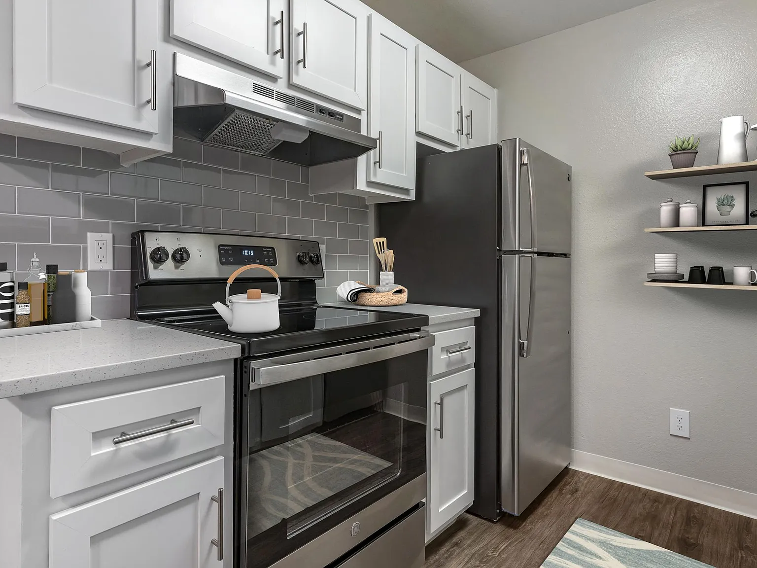 Portofino Apartments — Photo 4