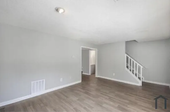 939 Silverwood Dr — Photo 4