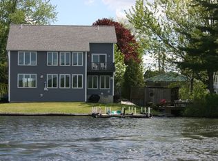 32 Shore Dr, Pittsfield, MA 01201