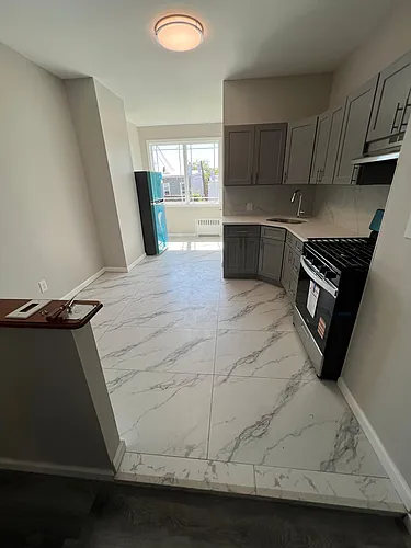 2012 Greene Ave #2F Photo 1