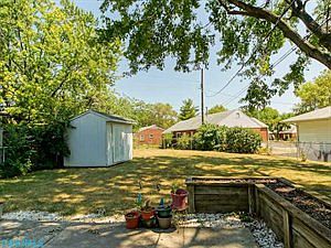 5th image of 338 Yarmouth Ln