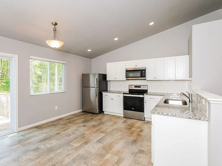 5233 Bittersweet Dr — Photo 14
