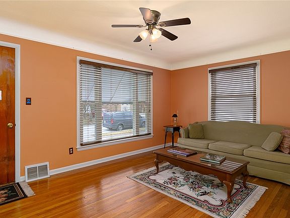 4th image of 4168 Brookway Ln