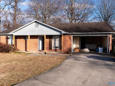 1809 E Brownstone Ct SW, Decatur, AL, 35603
