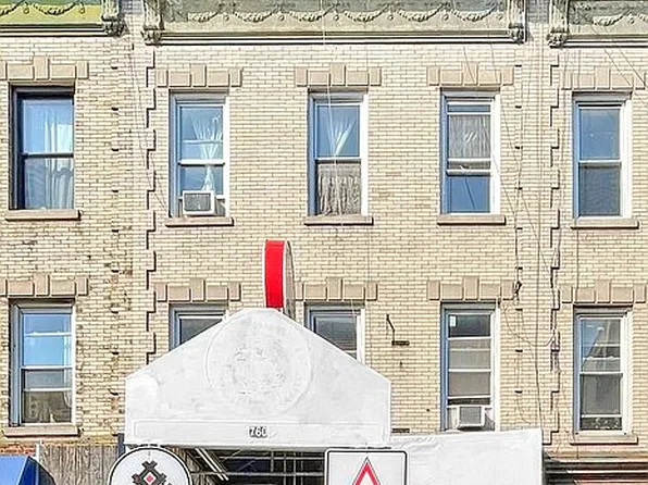 760 Franklin Ave, Brooklyn, NY 11238