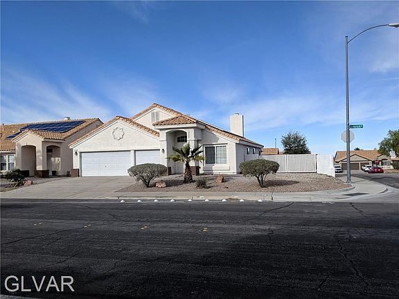 2nd image of 119 Tamarack Dr