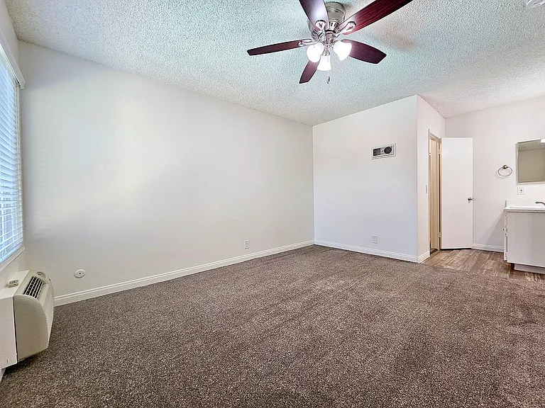 Lake Meadows Apartments — Photo 70