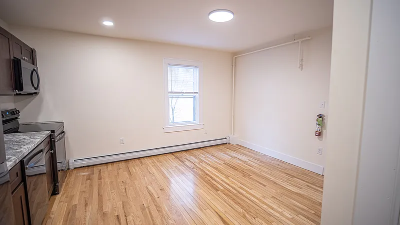 1 bed, 1.0 bath, $1,650 — Photo 3