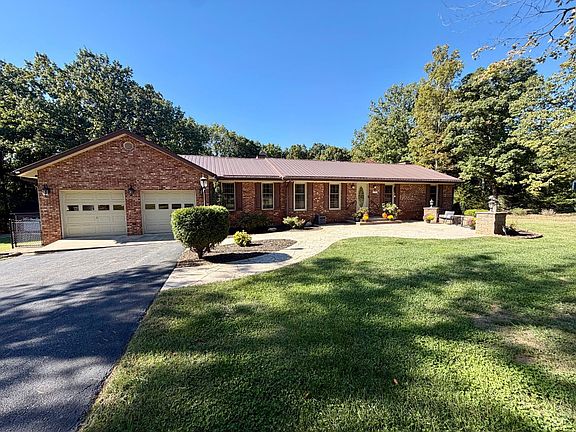 3rd image of 303 Penuel Ln