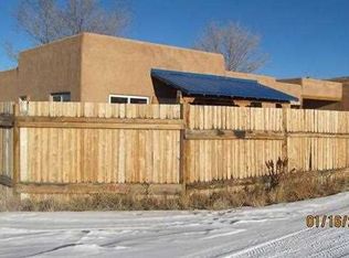 100 Jax Rd, Taos, NM 87571