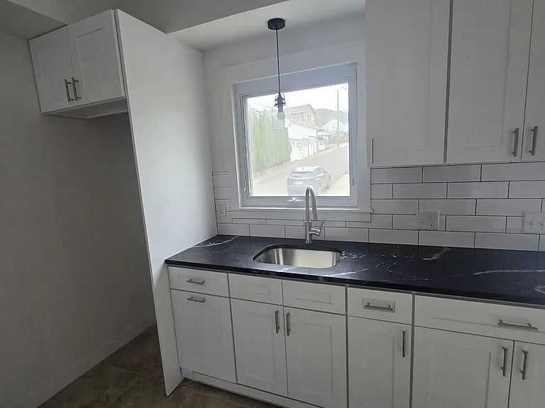 657 W Main St #3 — Photo 5