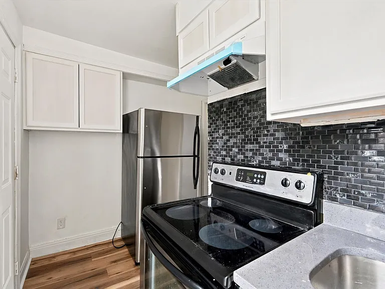 5120 Folsom St — Photo 4