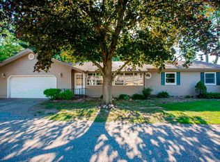 23010 Adams Rd, South Bend, IN 46628