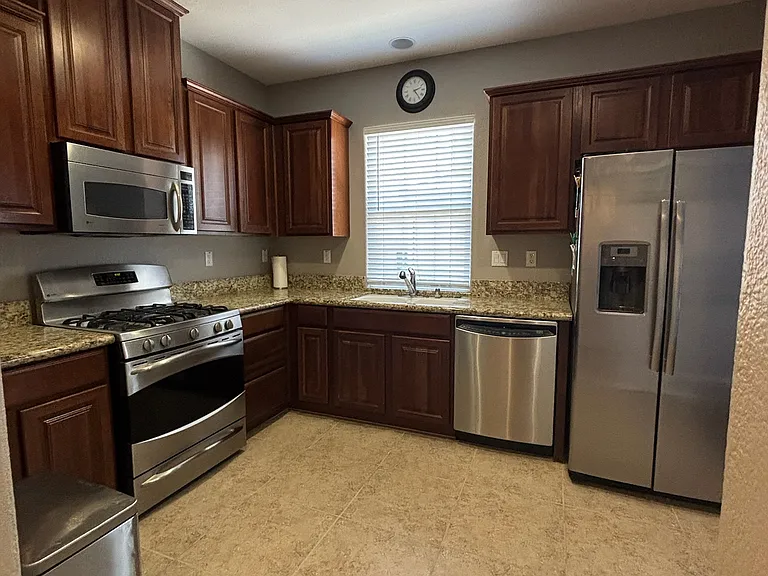 95 Talmont Cir — Photo 9